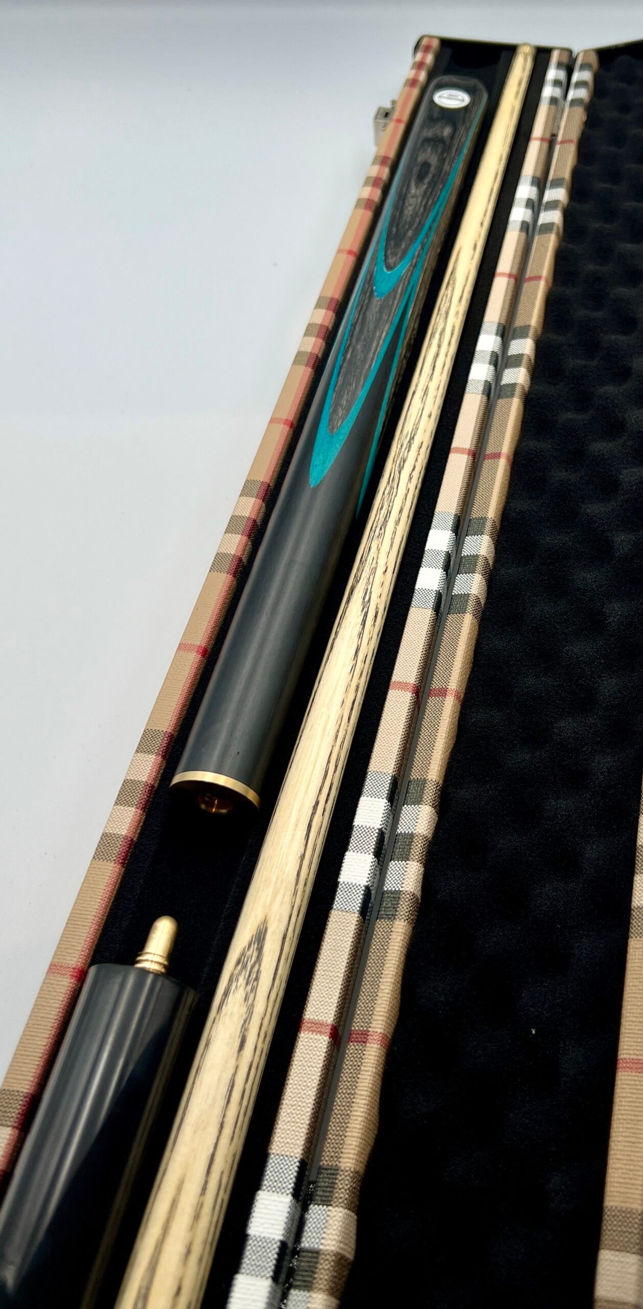 Westland 3/4 Cue & Case Set “Blue – Grey Veneer”