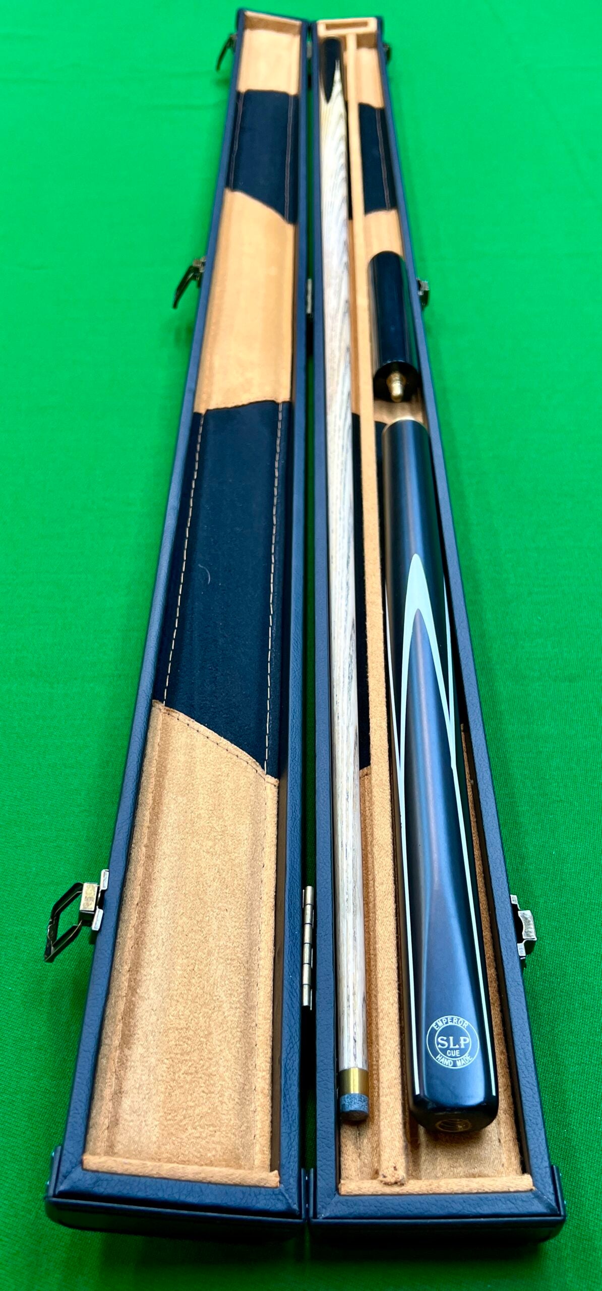 3/4 Jointed, Ash, Starter Cue & Case Set